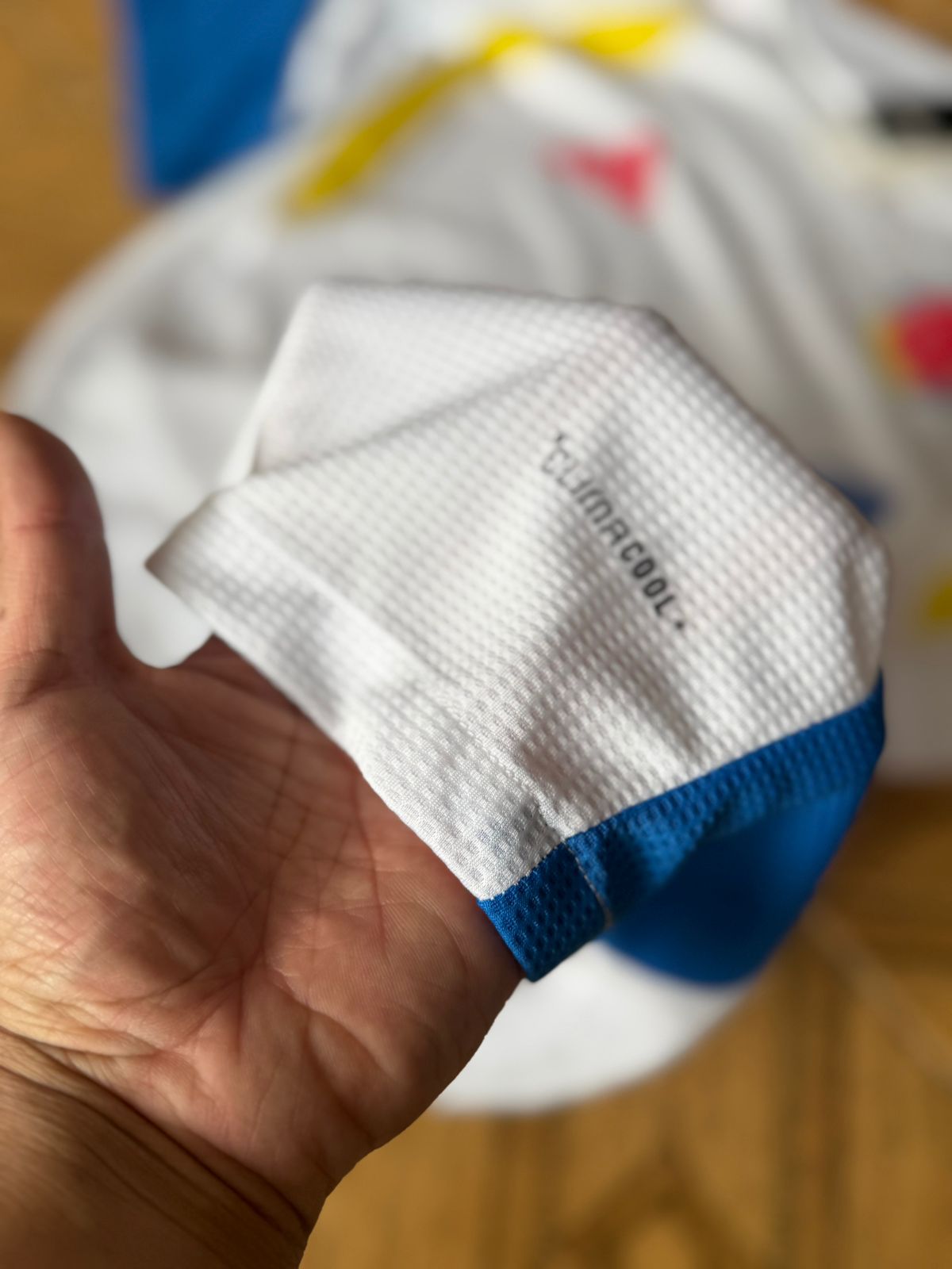 Colombia entrenó con patrocinadores