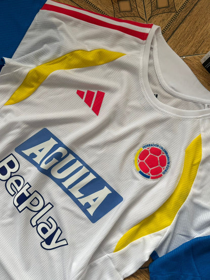 Colombia entrenó con patrocinadores