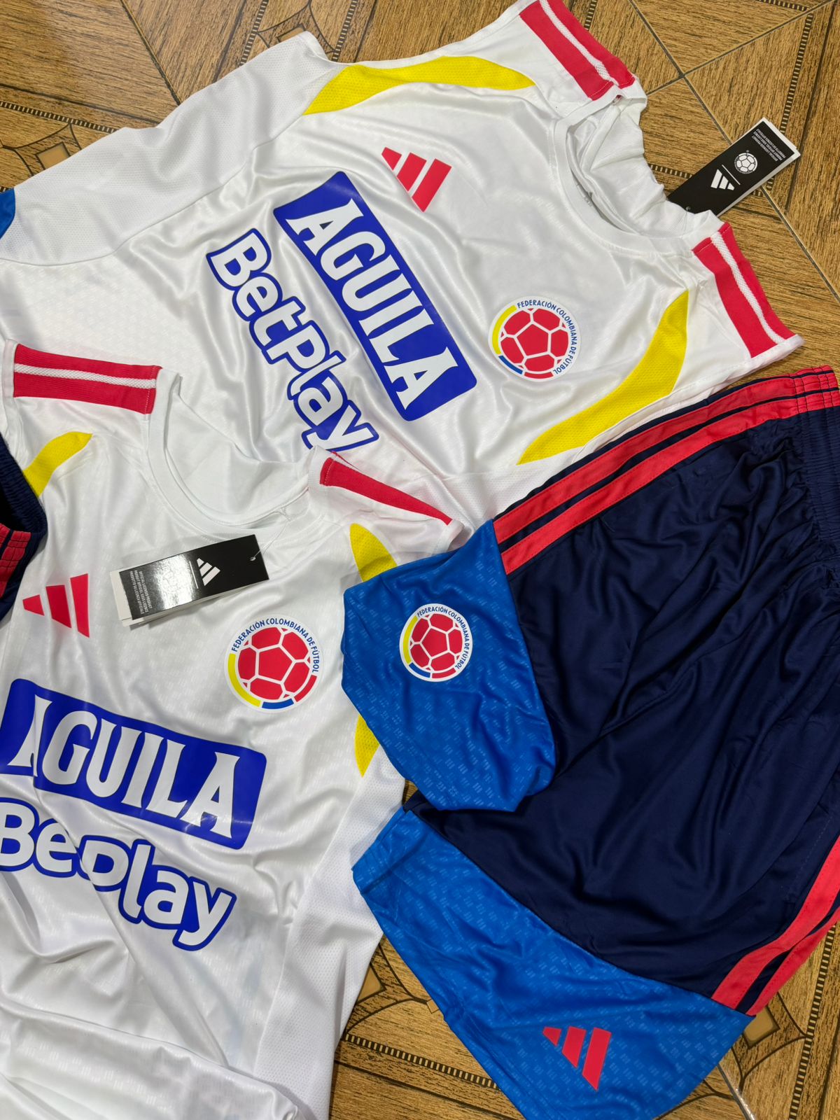 CONJUNTO ENTRENAMIENTO ESQUELETO + PANTALONETA