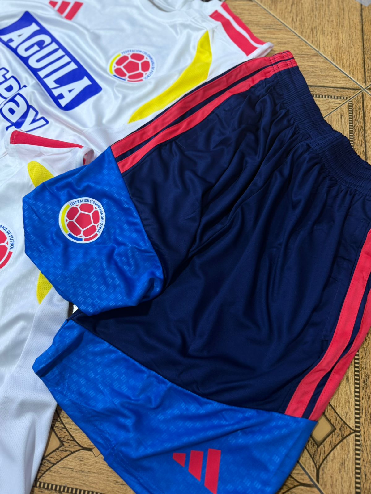CONJUNTO ENTRENAMIENTO ESQUELETO + PANTALONETA