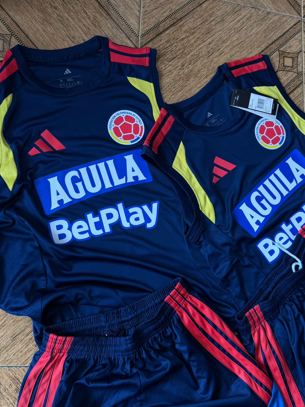 Musculosa Selección azul oscura
